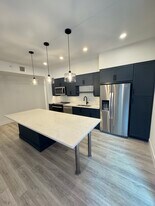 41 NW 31st St, Unit B1 in Miami, FL - Building Photo