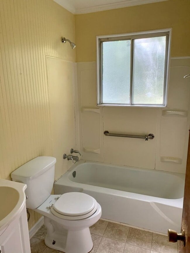 126 Gloria Ave in Winston-Salem, NC - Foto de edificio - Building Photo