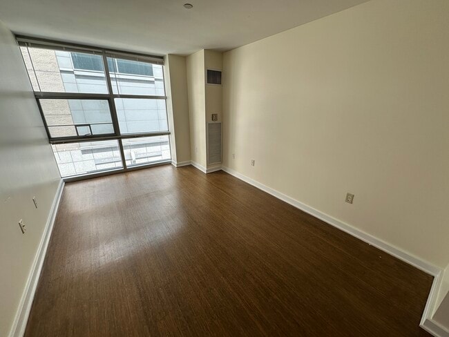 32 Boylston St, Unit 3 in Boston, MA - Foto de edificio - Building Photo