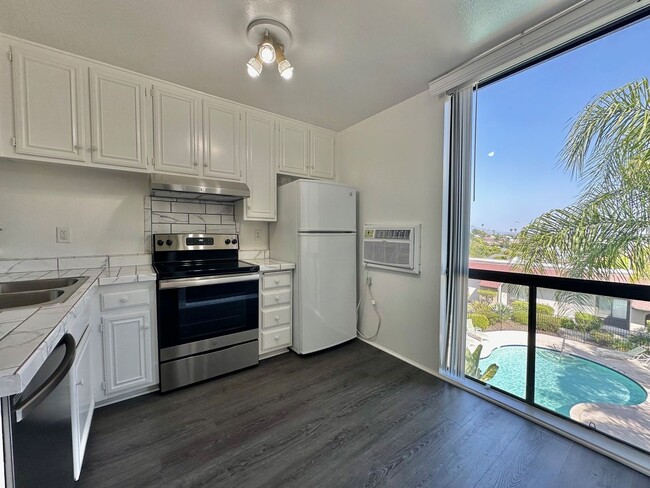 property at 6924 Hyde Park Dr