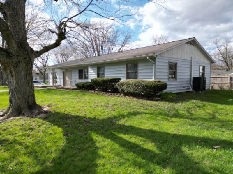 1834 W Kem Rd in Marion, IN - Building Photo