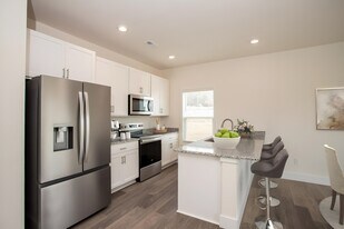 2467 Legg Ln in Knoxville, TN - Building Photo