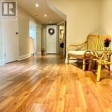 87 S Kingsway in Toronto, ON - Building Photo - Building Photo