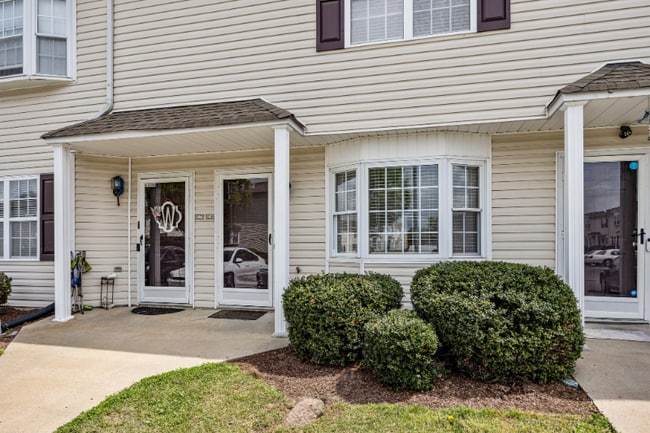 3809 E Vancroft Cir in Winterville, NC - Building Photo - Building Photo