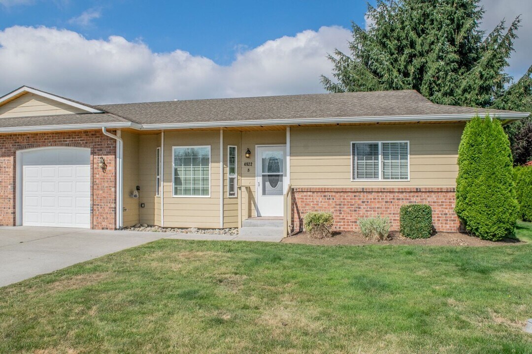 4922 109th St NE in Marysville, WA - Building Photo