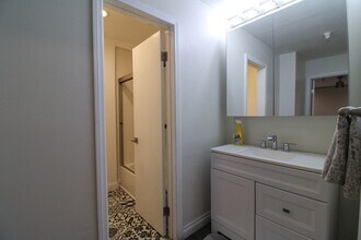 200 S Catalina Ave in Redondo Beach, CA - Building Photo - Building Photo