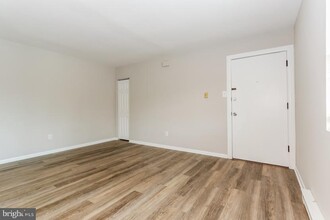 14 Girard Rd S in Glassboro, NJ - Building Photo - Building Photo