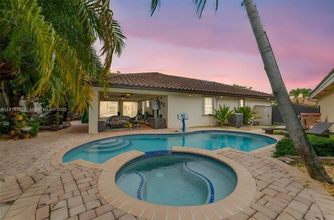 property at 5316 SW 142nd Pl