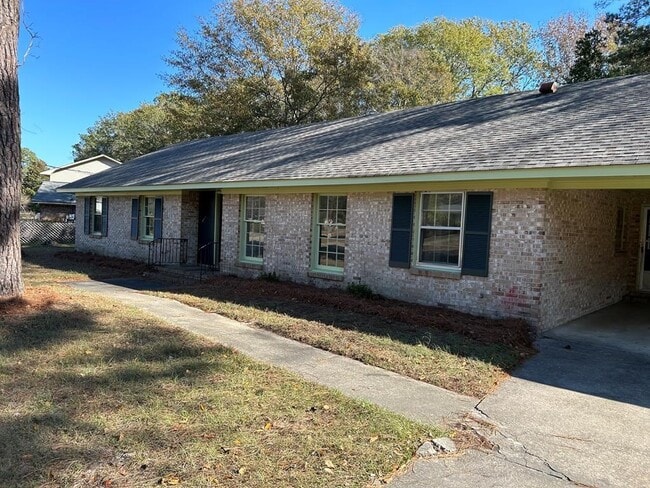 766 McKay Rd in Sumter, SC - Foto de edificio - Building Photo