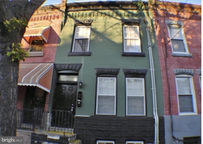 property at 2225 Reed St