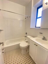 53 W 72nd St, Unit 3E in New York, NY - Foto de edificio - Building Photo