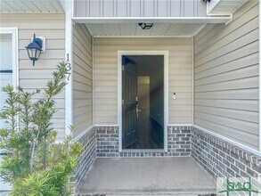 137 Orkney Rd in Savannah, GA - Building Photo - Building Photo