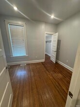 729 E Hunter Ave in Bloomington, IN - Foto de edificio - Building Photo