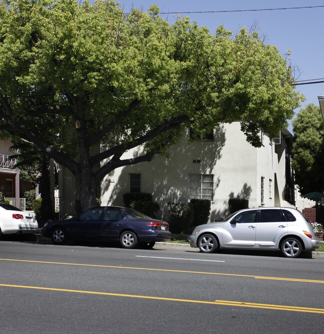 224 S Buena Vista St in Burbank, CA - Foto de edificio - Building Photo