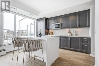 25 Adra Grado Way in Toronto, ON - Building Photo - Building Photo
