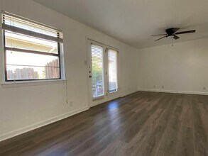 5813 Signal Point in Austin, TX - Building Photo - Building Photo