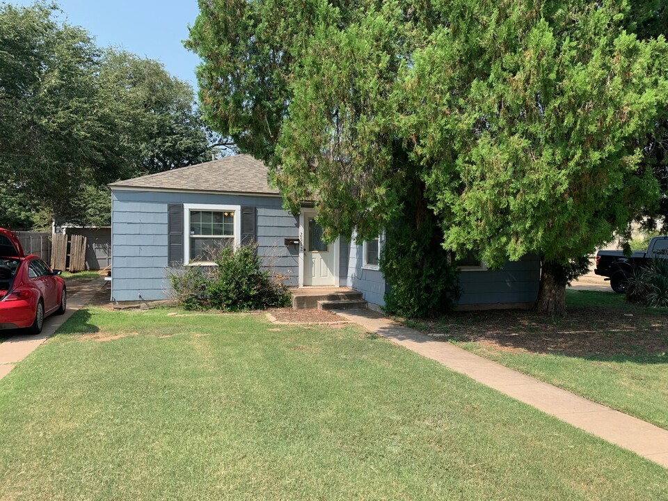 2512 29th St in Lubbock, TX - Building Photo