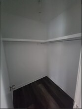 225 W McDowell Rd in Jackson, MS - Foto de edificio - Building Photo