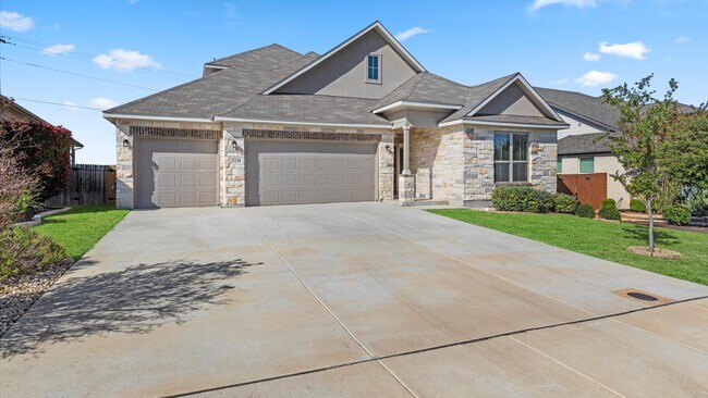 3210 Roan St in New Braunfels, TX - Building Photo - Building Photo