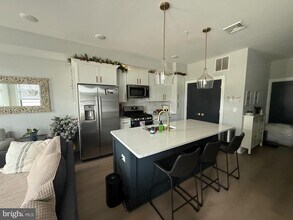 7523 Ridge Ave in Philadelphia, PA - Building Photo - Building Photo