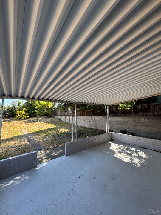 1136 Warren Ave in Vallejo, CA - Building Photo