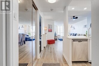 2287 Lake Shore Blvd W in Toronto, ON - Building Photo - Building Photo