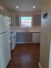 5560 61st St N in St. Petersburg, FL - Building Photo - Building Photo