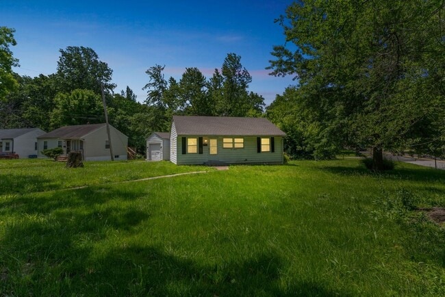property at 300 Estridge Rd