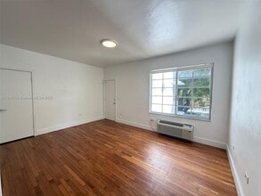 1606 Meridian Ave in Miami Beach, FL - Building Photo - Building Photo
