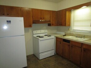 211 W Hampton Ave in Sumter, SC - Building Photo - Building Photo