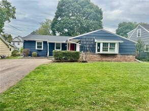 13 Briggs Ave in Fairport, NY - Building Photo - Building Photo