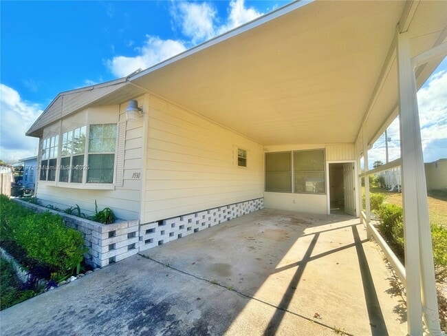 property at 3930 Country Pl