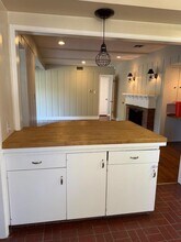 4448 Carpenter Ave in Valley Village, CA - Foto de edificio - Building Photo