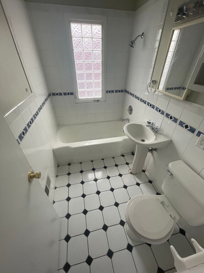 6013-6015 Birch St in Omaha, NE - Building Photo - Building Photo