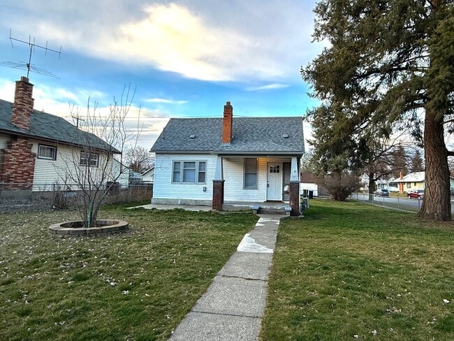 1404 W Jackson Ave in Spokane, WA - Building Photo - Building Photo
