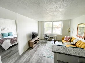 2500 Highland Ave in Cincinnati, OH - Building Photo - Building Photo