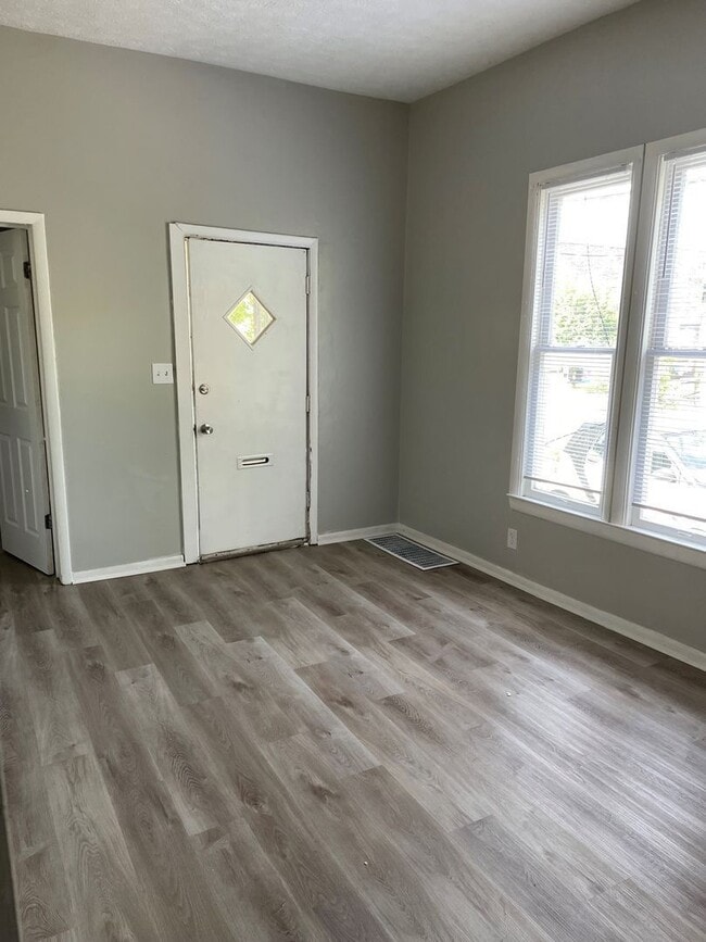 592 E 3rd Ave in Columbus, OH - Building Photo - Building Photo