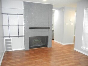 18240 Midway Rd in Dallas, TX - Building Photo - Building Photo