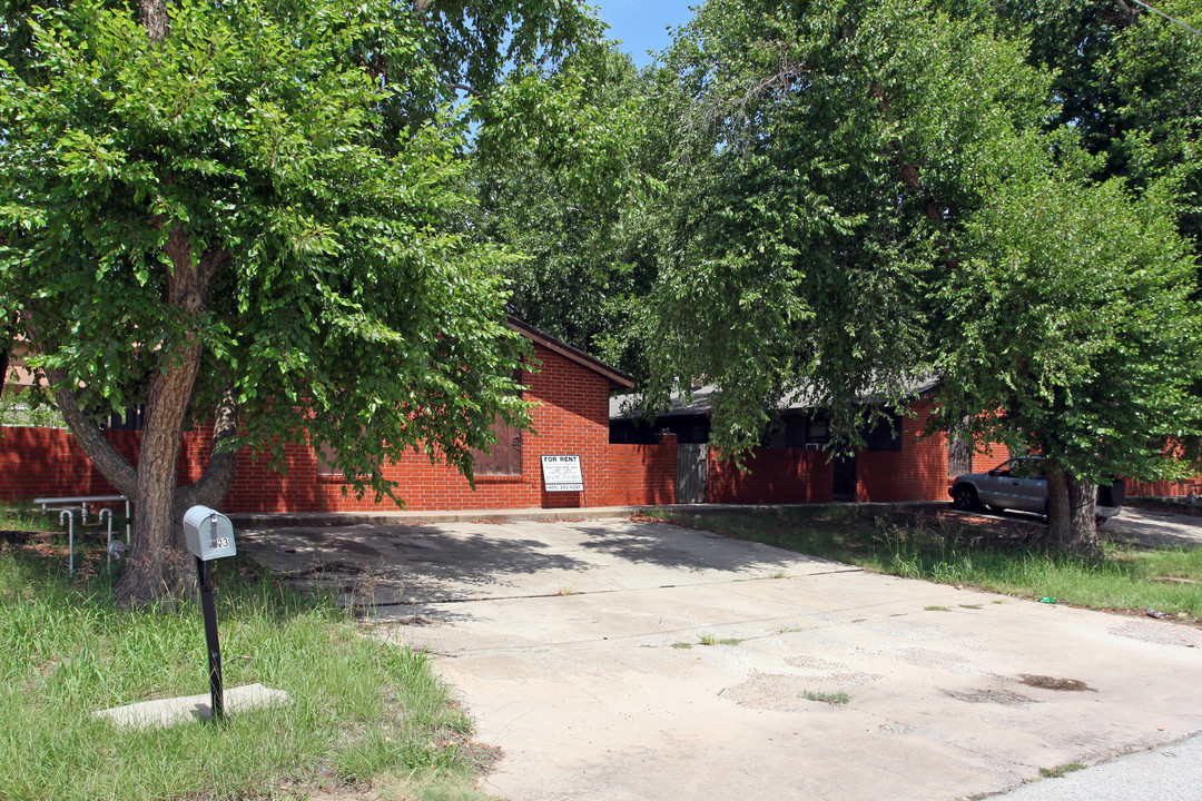 Silver Creek Duplexes in Oklahoma City, OK - Building Photo