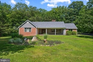 3574 Glenway Rd in Huntingdon Valley, PA - Building Photo