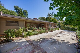 Classic Mid-Century home moments from Fryman Canyon, Unit E102 in Los Angeles, CA - Building Photo - Building Photo