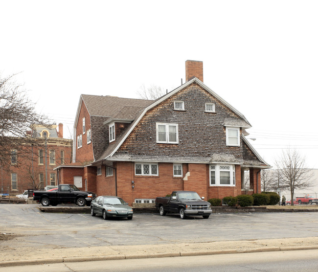 415 W Wayne St in South Bend, IN - Building Photo - Building Photo