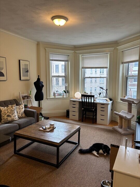 15 Queensberry St in Boston, MA - Building Photo