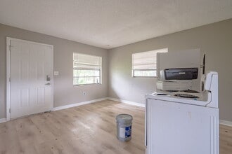 746 Detour Rd in Haines City, FL - Building Photo - Building Photo