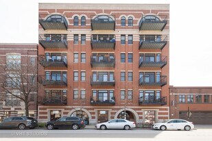 1355 W Washington Blvd, Unit 6E in Chicago, IL - Building Photo