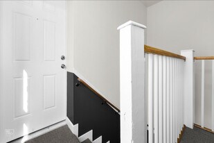 6149 W North Ave 1234 N Lombard Ave Oak Park, IL 60302 in Oak Park, IL - Building Photo