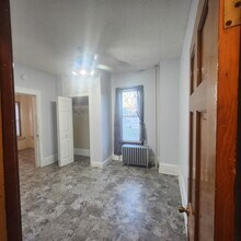 468 Beaumont St, Unit 2 in St. Paul, MN - Foto de edificio - Building Photo