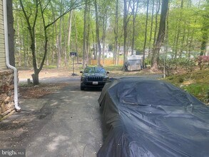 6065 Poplar Rd in Saint Leonard, MD - Building Photo - Building Photo