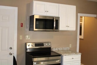 21 Phillips St in Amsterdam, NY - Building Photo - Building Photo