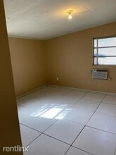633 NW 15th Ave-Unit -# A in Fort Lauderdale, FL - Building Photo - Building Photo